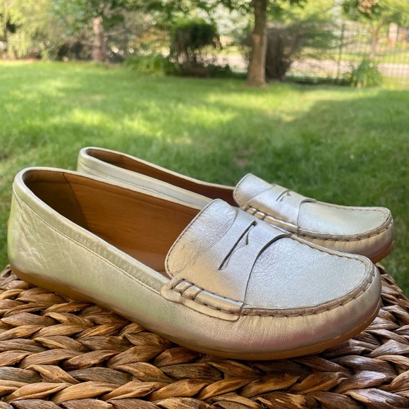 NEW Clarks Doraville Silver Leather Slip on Penny Loafer Driving Moccasin Shoes - Picture 10 of 10